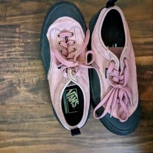 Vans size 7.5 (women's) UltraCush sneakers